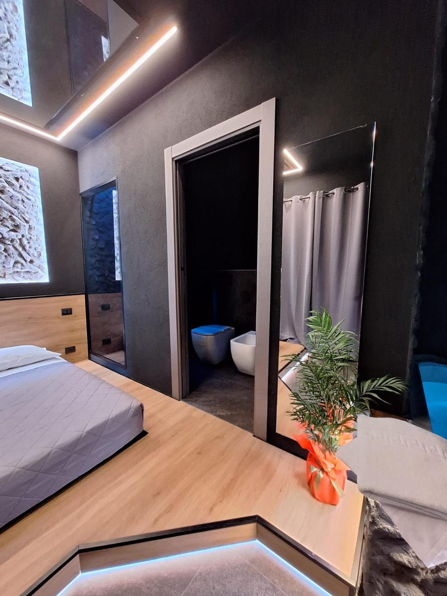 Dark & Light Rooms & Luxury Suites Catânia Exterior foto